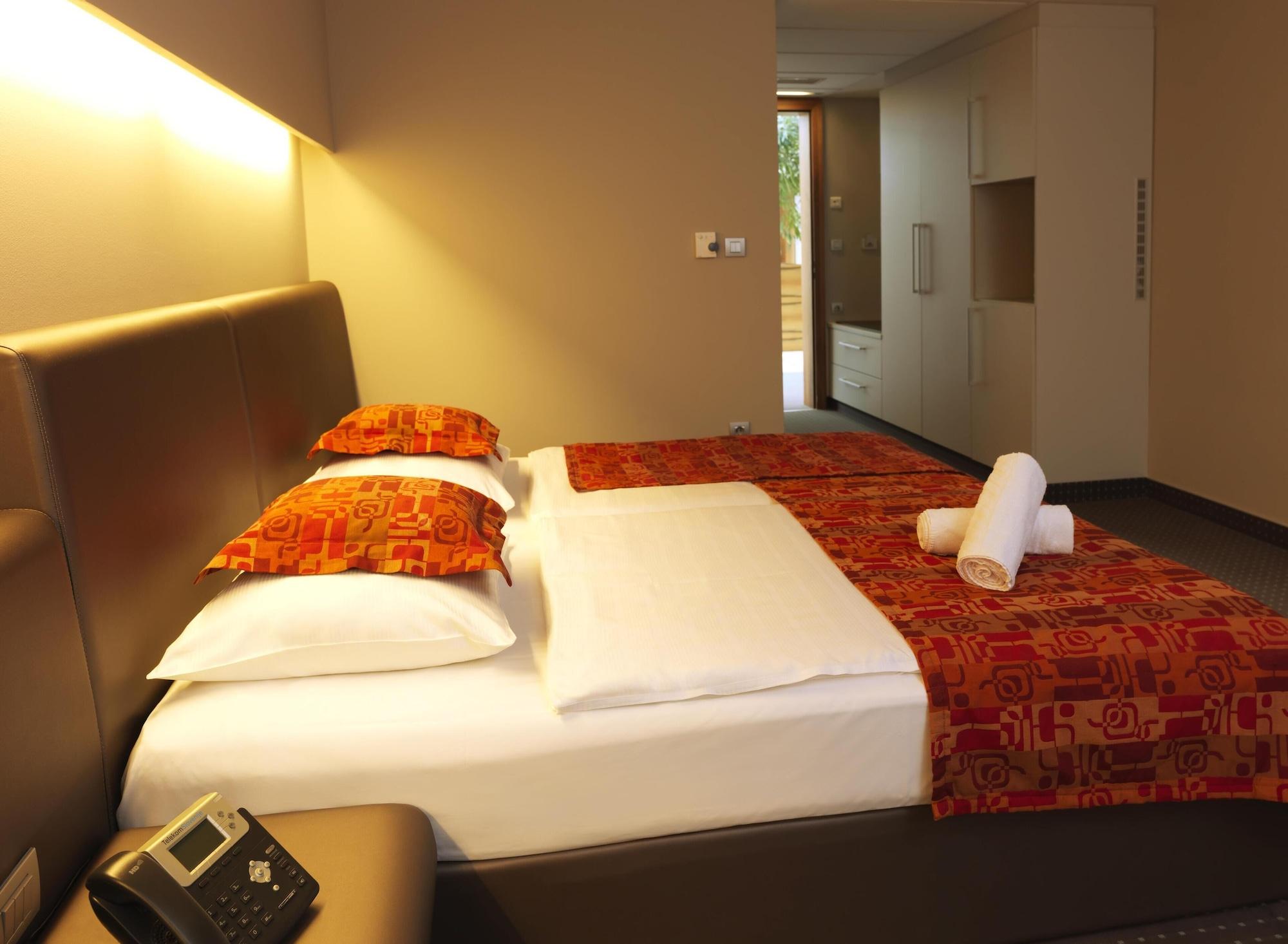 Hotel Thermana Park Lasko**** Superior Εξωτερικό φωτογραφία