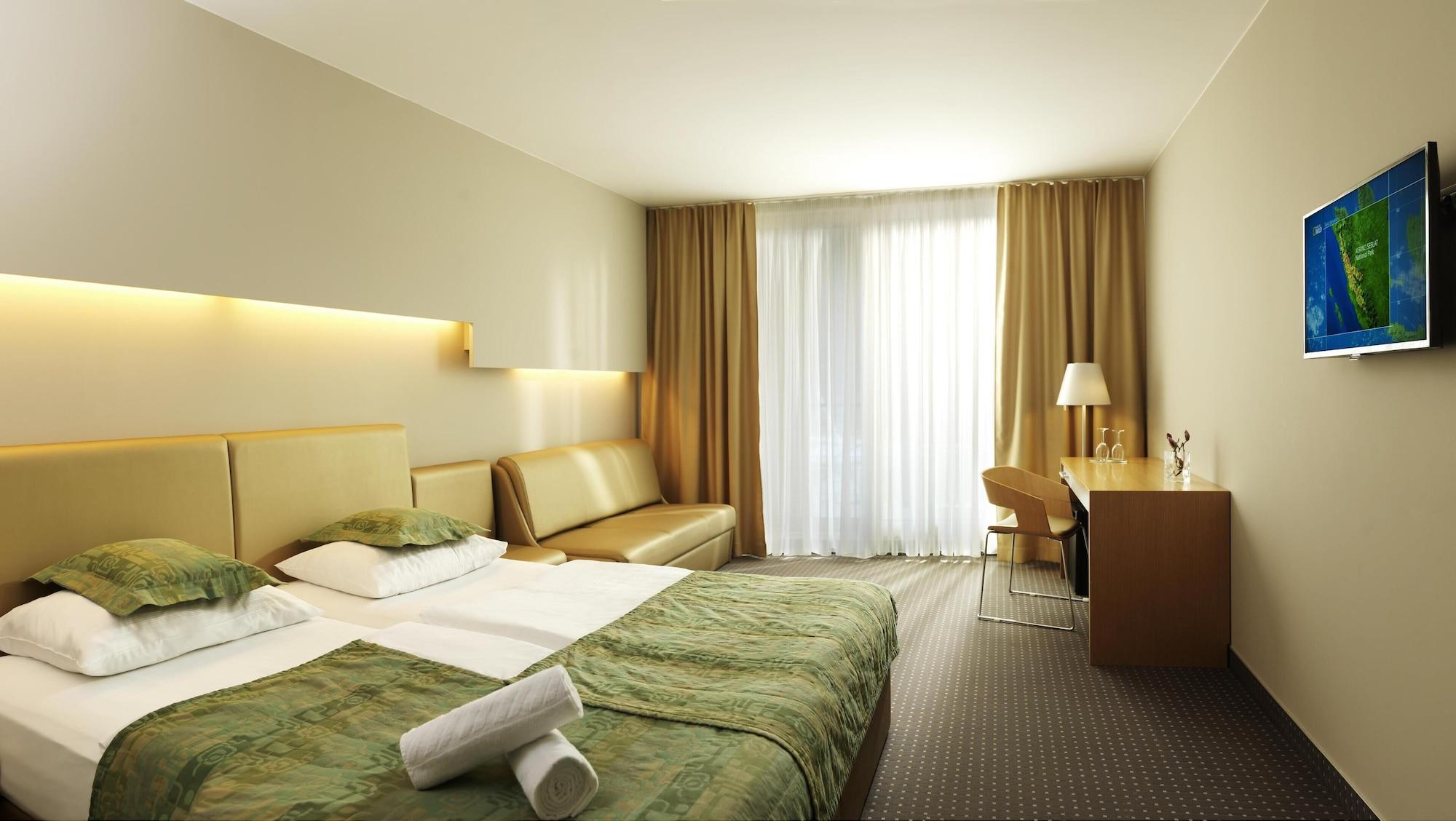 Hotel Thermana Park Lasko**** Superior Εξωτερικό φωτογραφία
