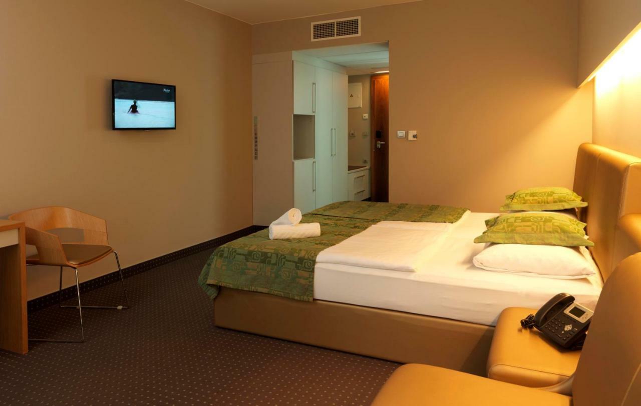 Hotel Thermana Park Lasko**** Superior Εξωτερικό φωτογραφία